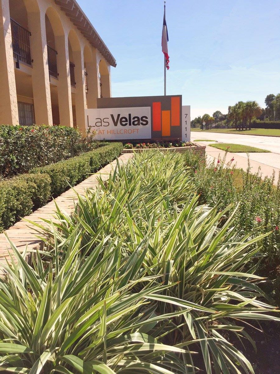 Las Velas at Hillcroft Apartment