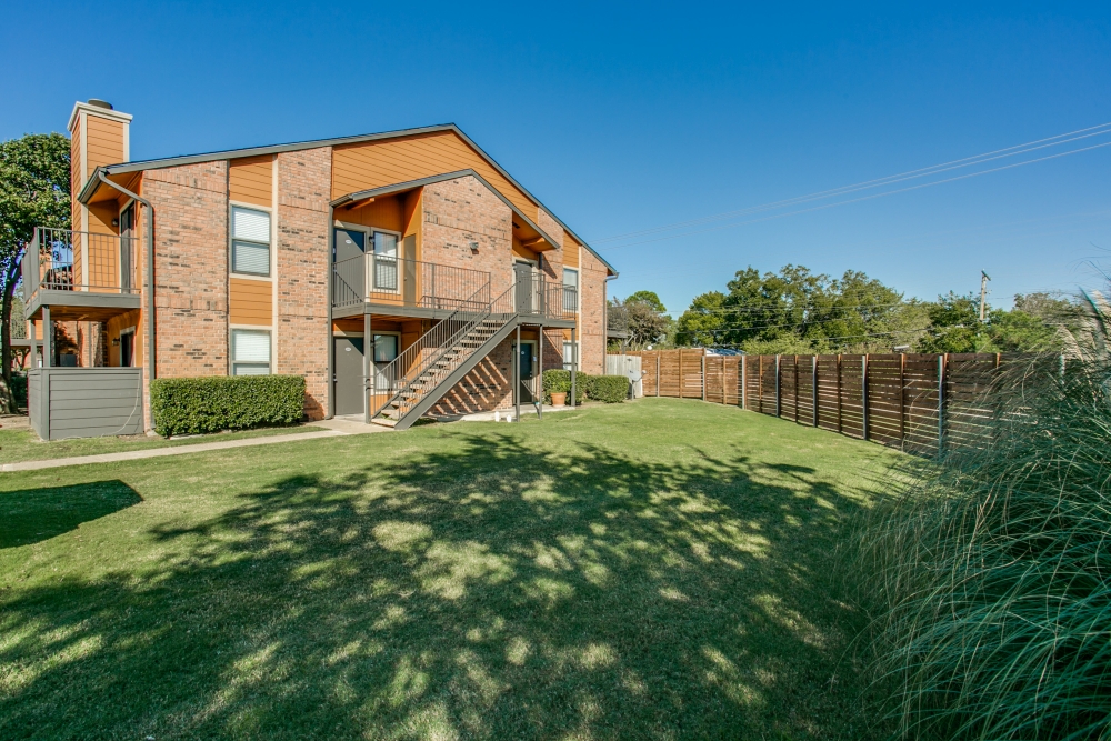 Ladera Ranch Irving 1025+ for 1 & 2 Bed Apts