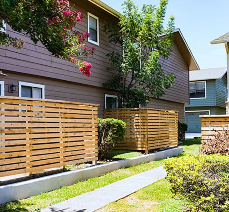 Camaron - Exterior - Photo 7 of 25