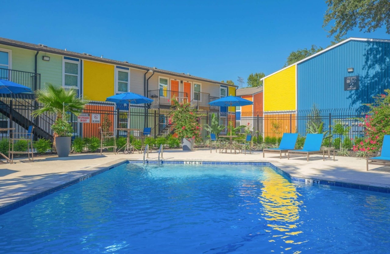 Urban 19 - Houston, TX - Photo 1 of 8