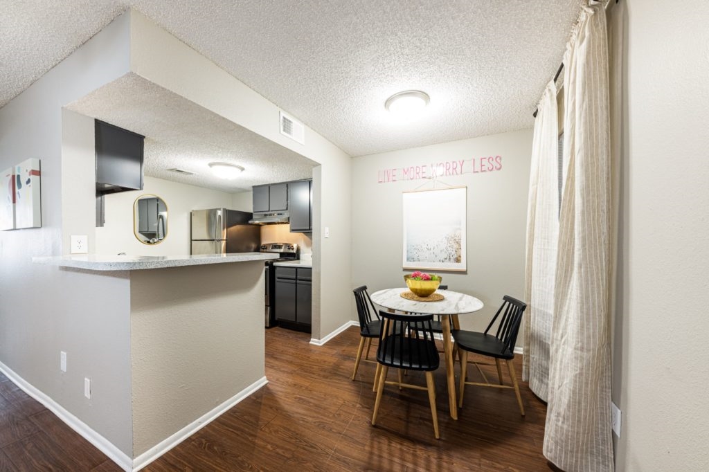 Polaris on the Park - Dining/Kitchen - Photo 8 of 11