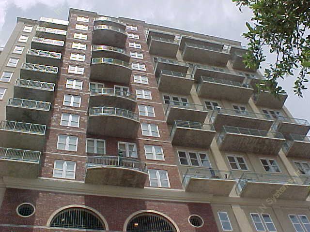 Travis At Knox Apartment