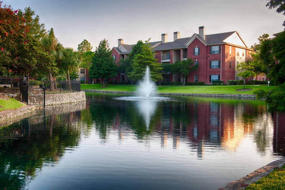 Camden Holly Springs Apartment