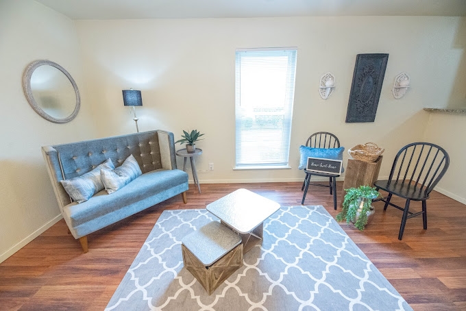 Pecan Grove - Living - Photo 5 of 13