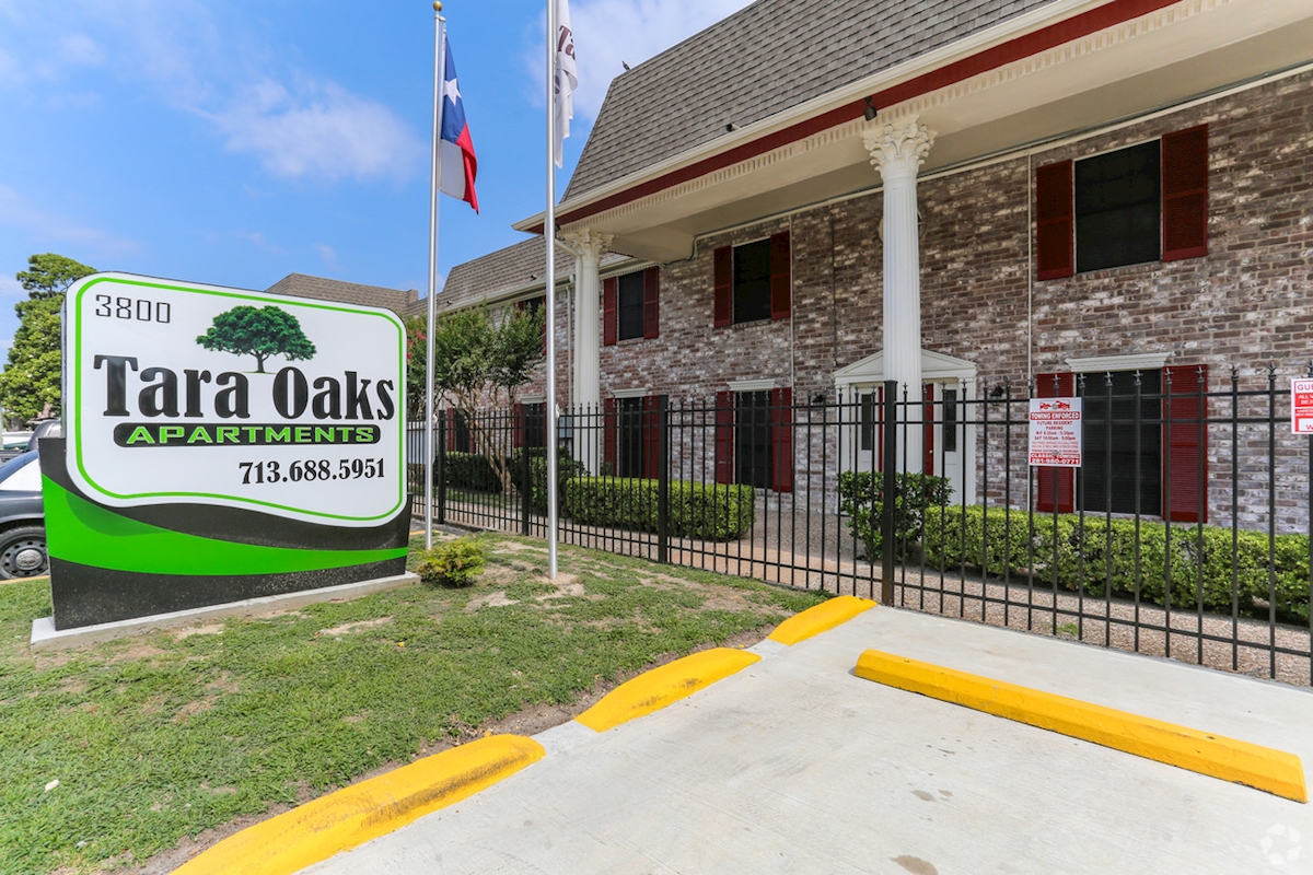 Tara Oaks Apartments Houston 815+ for 1 & 2 Bed Apts