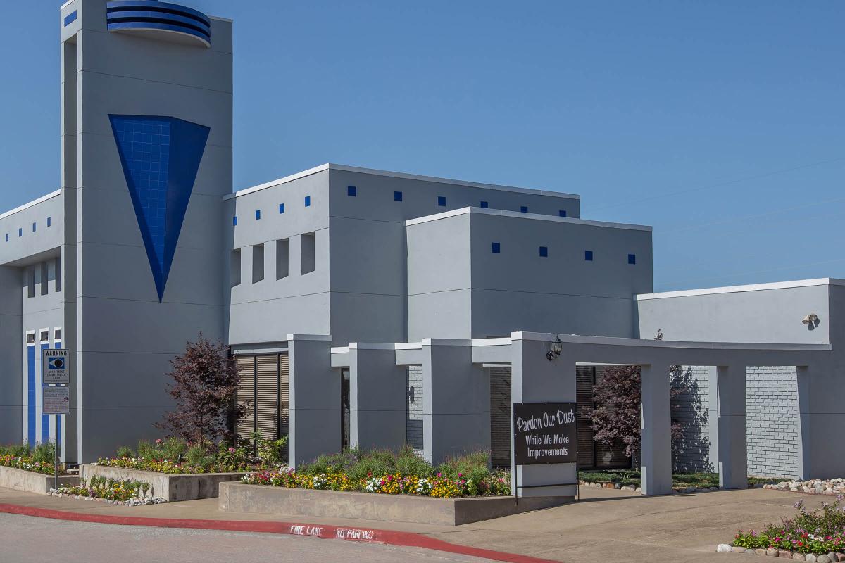 Bel Air Oaks Apartment