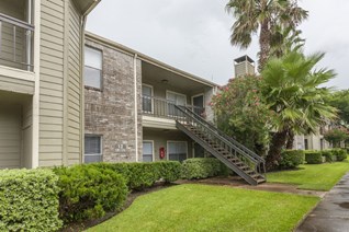 Bellevue at Clear Creek Apartments Friendswood Texas