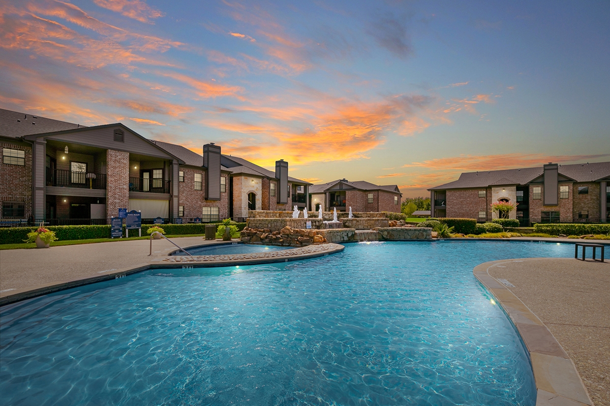 Club at Riverchase - Pool - Photo 6 of 39