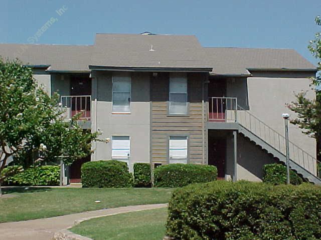 Del Rey Village Apartment