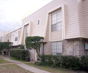 Spring Wood Village North Apartment