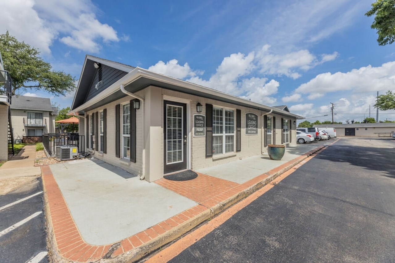 Lockwood Heights - Office - Photo 2 of 27