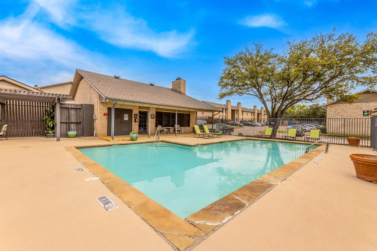 Chandler - Pool - Photo 7 of 35