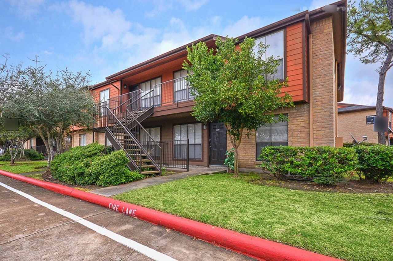 Willowbrook Crossing - Houston, TX - Photo 1 of 16