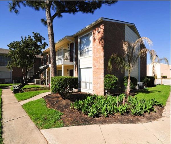 Spring Oaks/Woodbriar