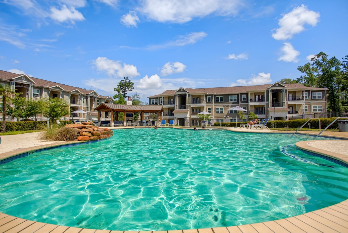 Urban Oaks at Conroe 1095+ for 1, 2 & 3 Bed Apts