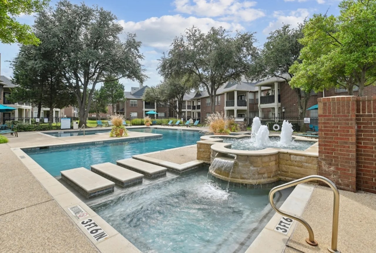 LaSalle - Dallas, TX - Photo 1 of 24