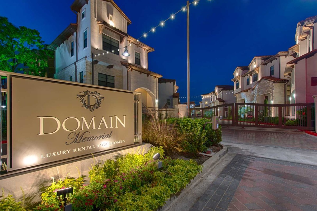 Domain Memorial Apartment