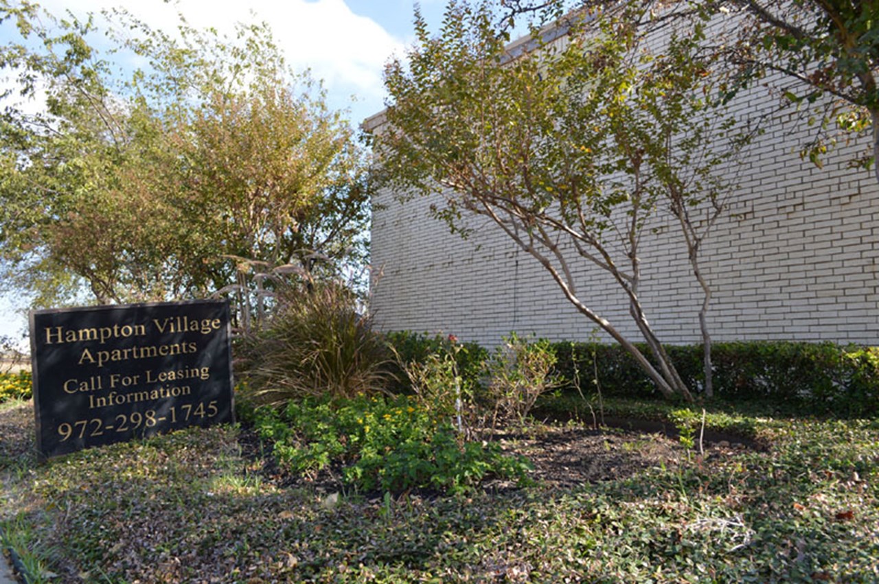 Hampton Village - Desoto, TX - Photo 1 of 4