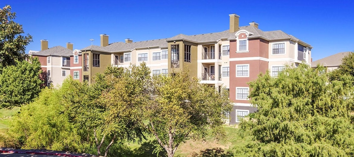 Bridges at Oakbend Lewisville 1210+ for 1, 2 & 3 Beds