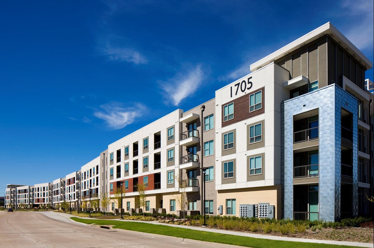 Mallory Eastside Apartment