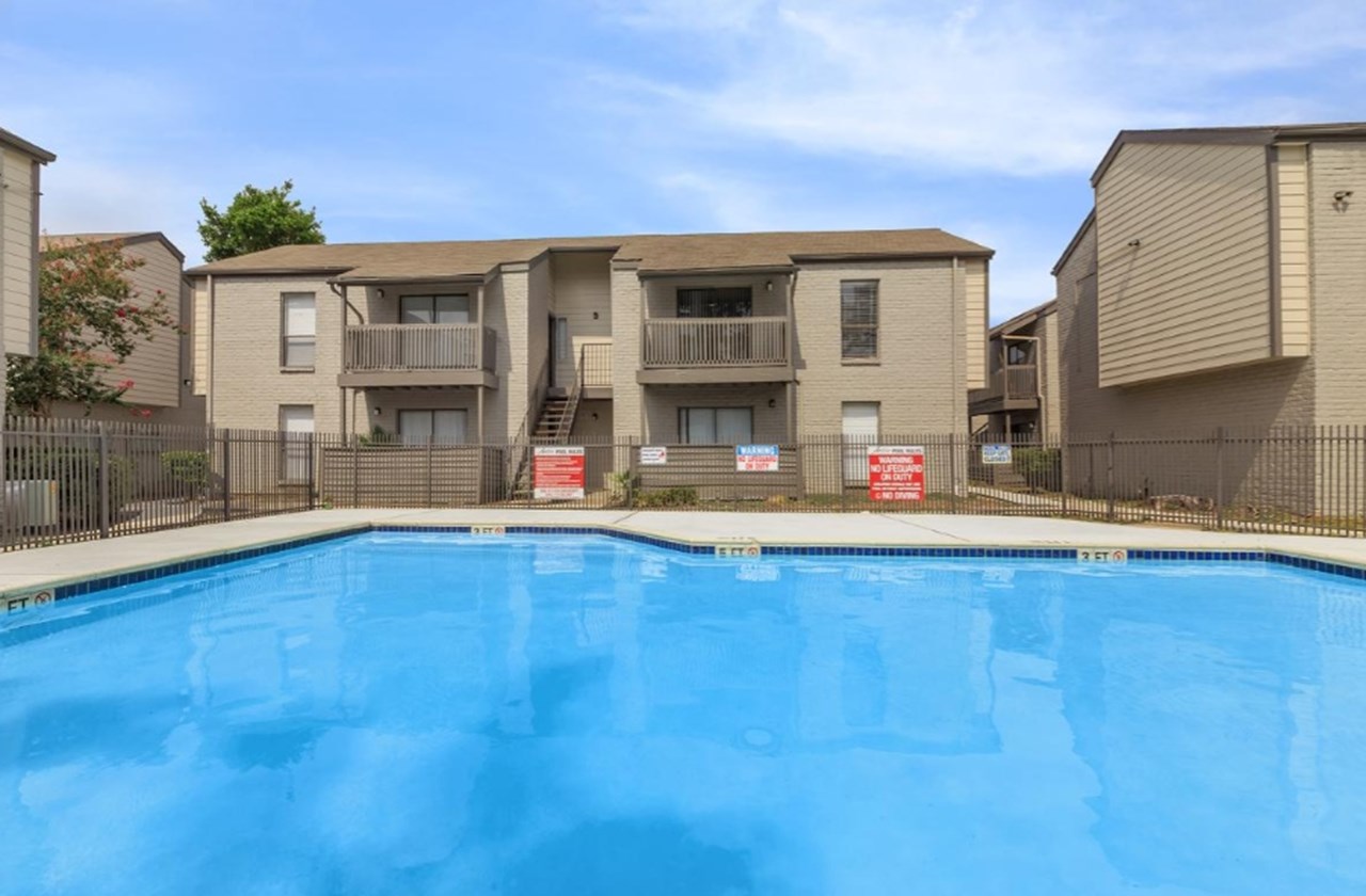 Avistar at Wilcrest - Houston, TX - Photo 1 of 9