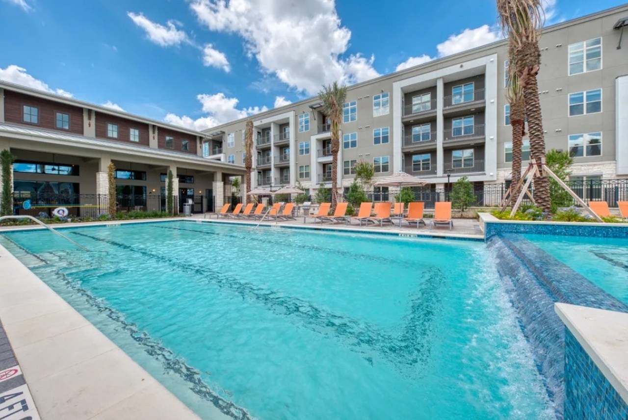 Berkshire at the Rim - San Antonio, TX - Photo 1 of 31