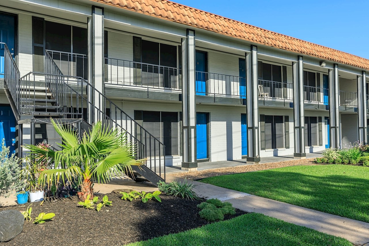 Villas at Braeburn - Houston, TX - Photo 1 of 46