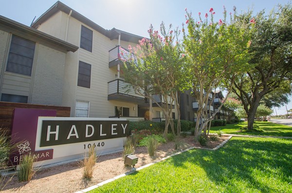 Hadley at Bellmar