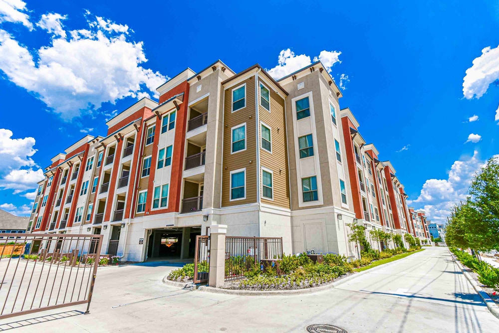 Somerset Lofts - Exterior - Photo 4 of 21