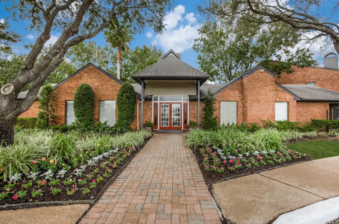Veridian at Clear Lake - Office Exterior - Photo 5 of 24