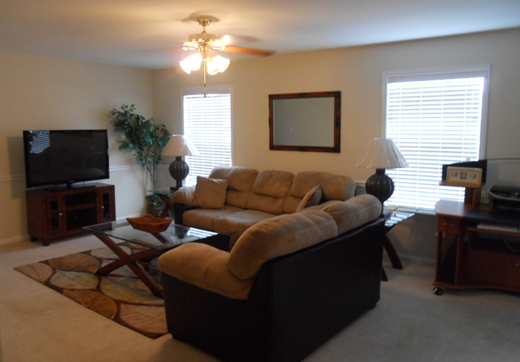 Bell Oaks Village - Living Room - Photo 6 of 7