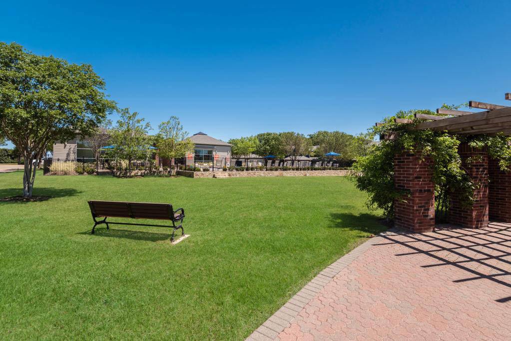 Retreat - Picnic Area - Photo 6 of 16