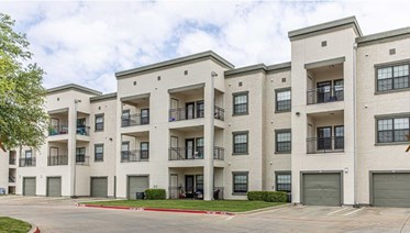 Oxford at Crossroads Centre Apartments Waxahachie Texas