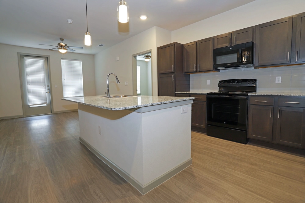Westmoreland Station - Kitchen - Photo 5 of 12
