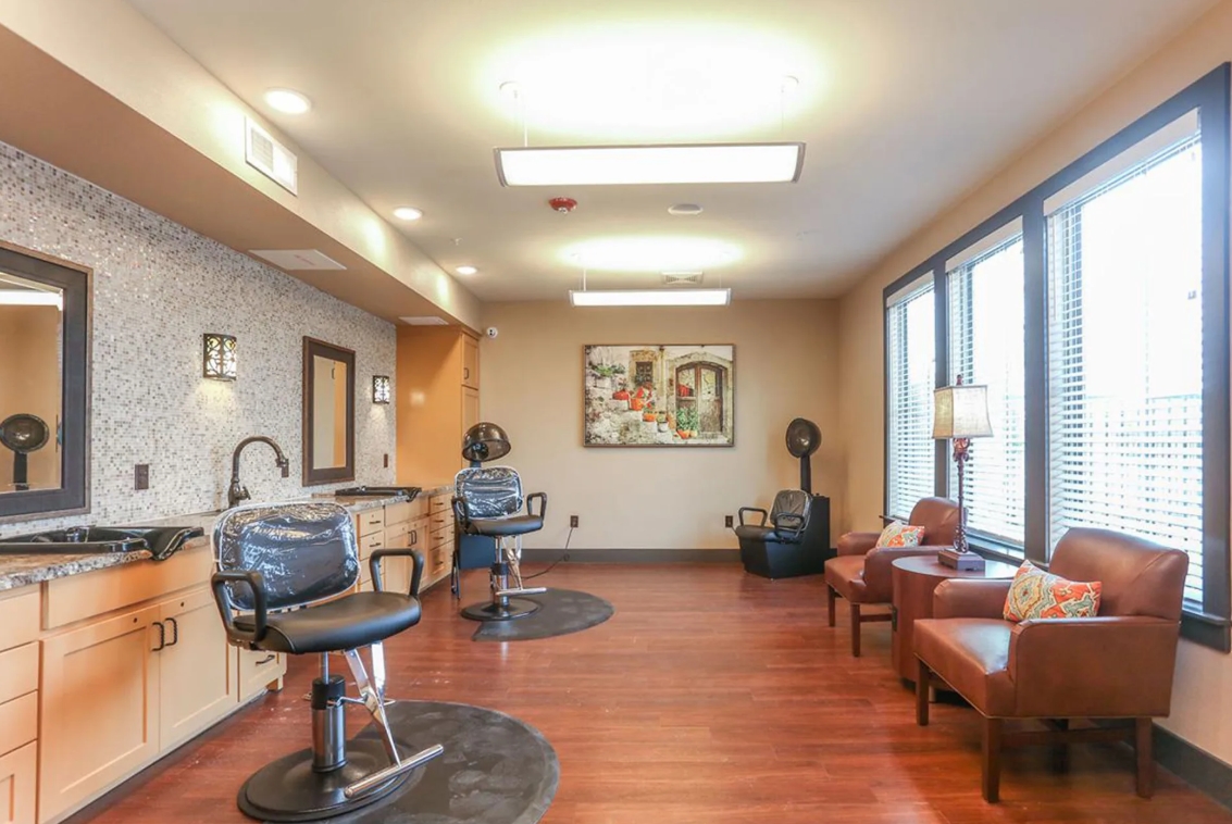 Connally at Clear Creek - Salon - Photo 6 of 22