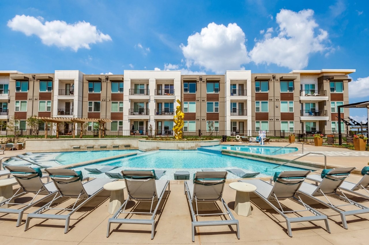 Jefferson Cedar Ridge - Dallas, TX - Photo 1 of 11