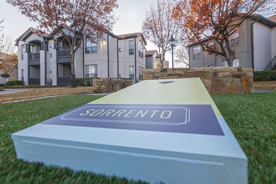 Sorrento Fort Worth 1064+ for 1, 2 & 3 Bed Apts