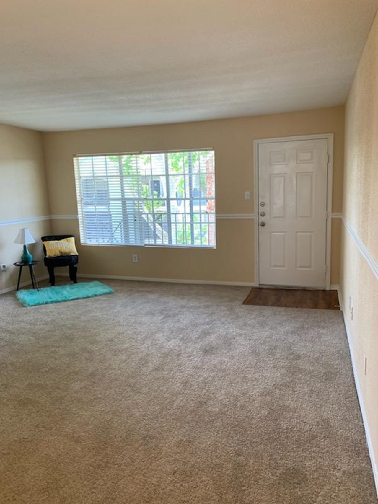Siena on Westheimer - Living - Photo 5 of 17