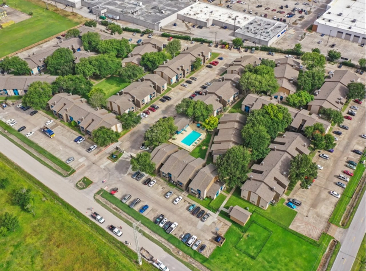 Costa Azul - Texas City, TX - Photo 1 of 25