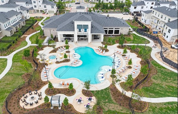 Echo Lake at Springwoods Village
