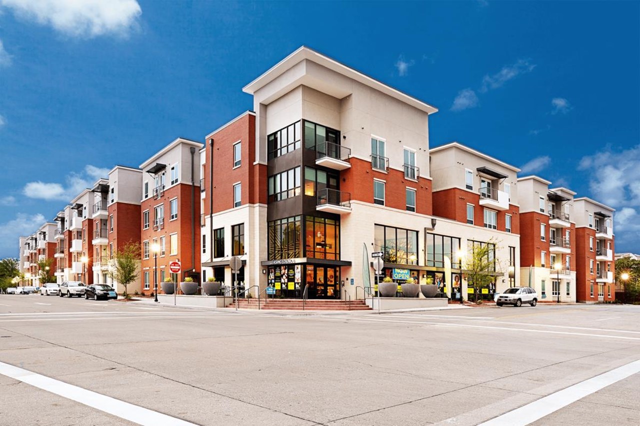 LIV+ Arlington - Arlington, TX - Photo 1 of 24