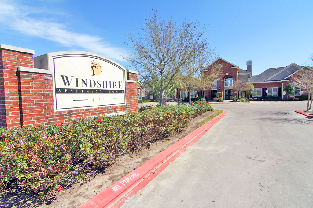 Windshire - Entrance - Photo 2 of 20