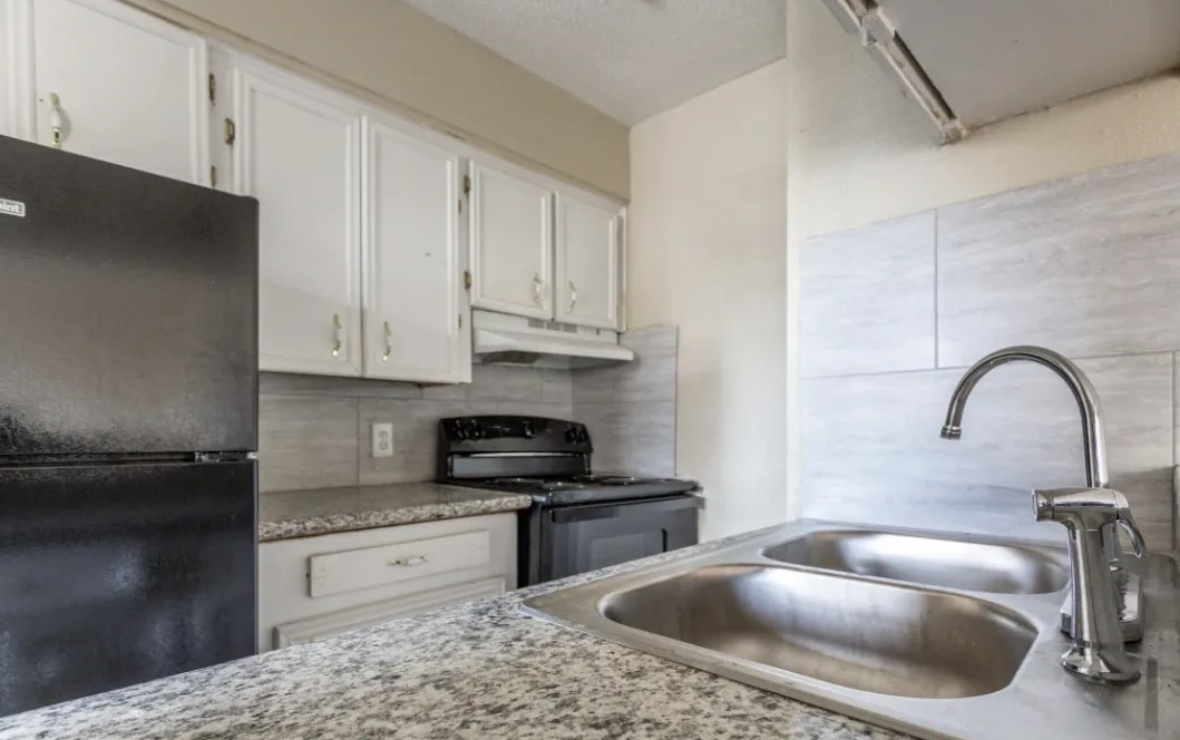 Schroeder - Kitchen - Photo 5 of 7