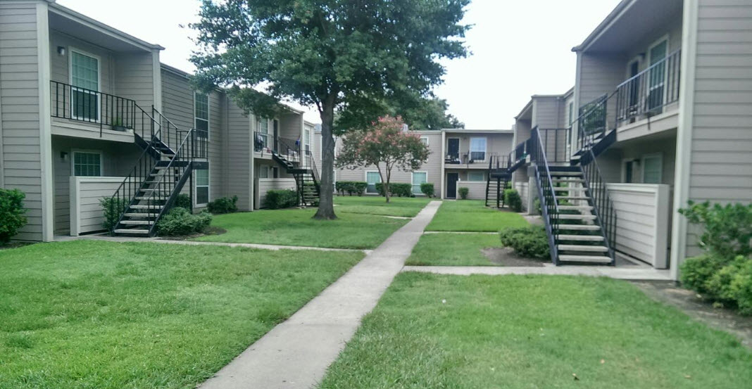 Kingswood Village Apartment