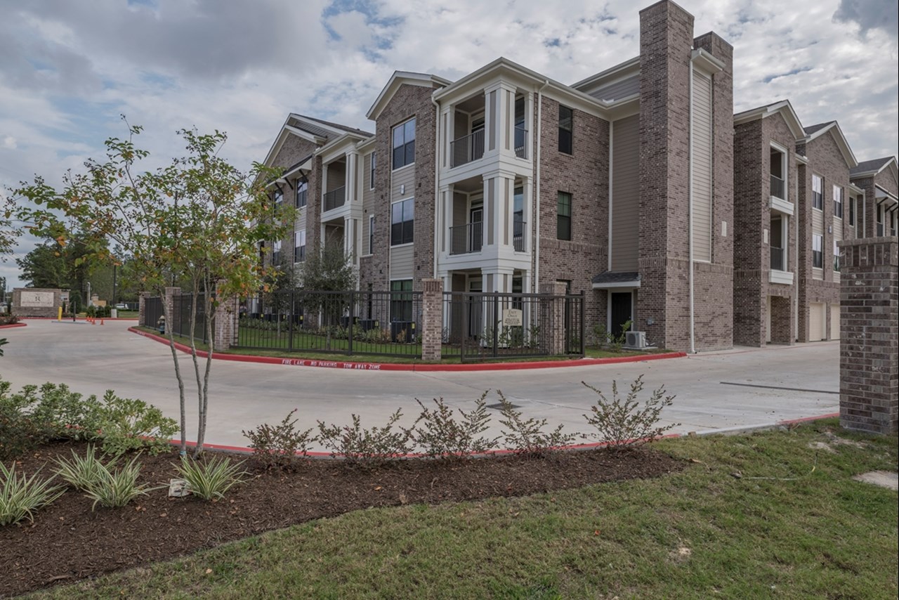 One Town Park - Houston, TX - Photo 1 of 21