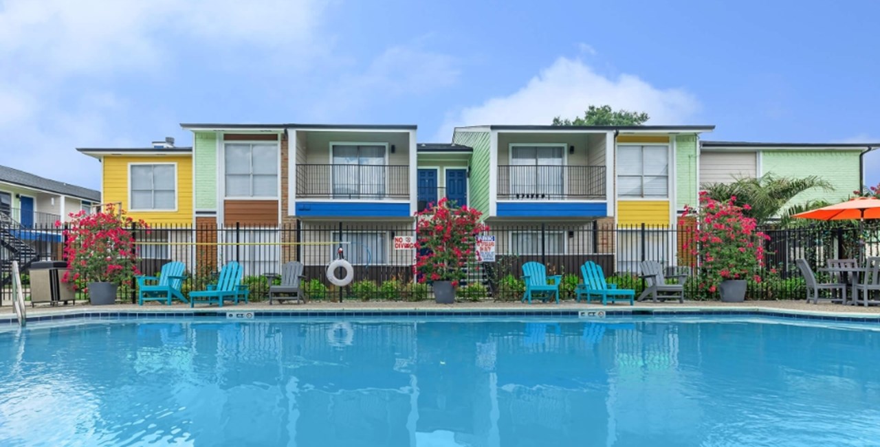 Alcove - Houston, TX - Photo 1 of 22