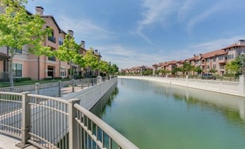 La Villita Lakeside Apartments Irving Texas