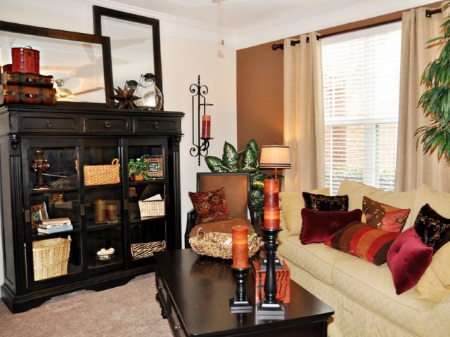 Avana Sugar Land - Living - Photo 7 of 13