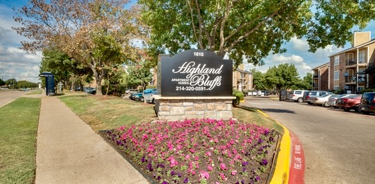 Highland Bluffs II Apartment