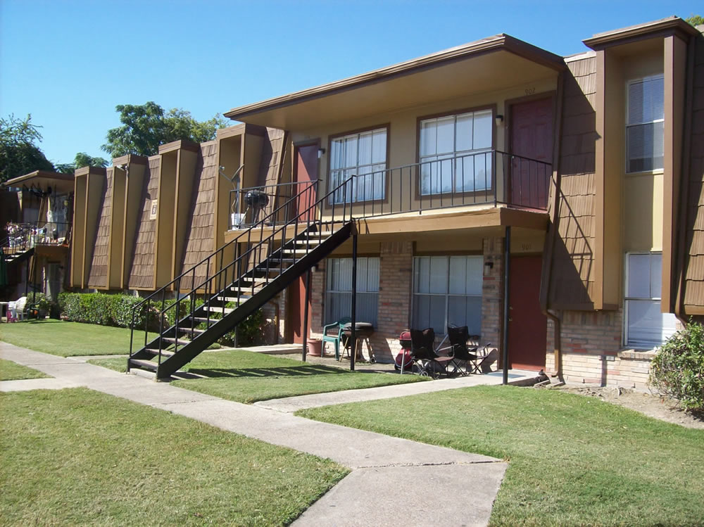 Cedar Bluff Apartment